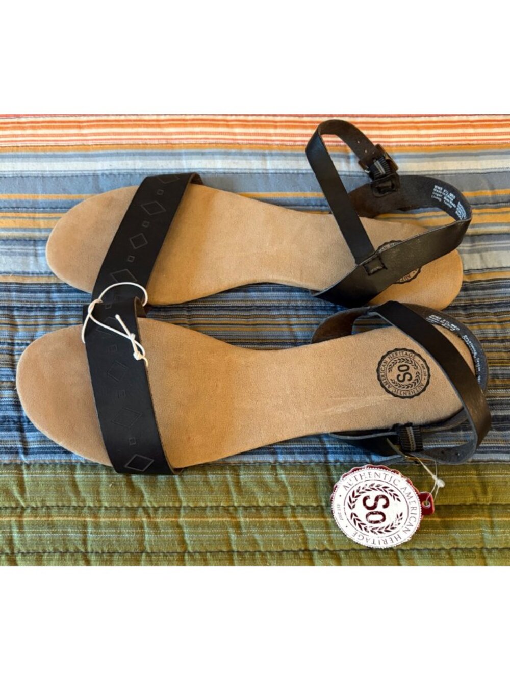Womens Black Strappy Flats Sandals By SO Size 9.5 Medium With Buckle Closure - Picture 2 of 7